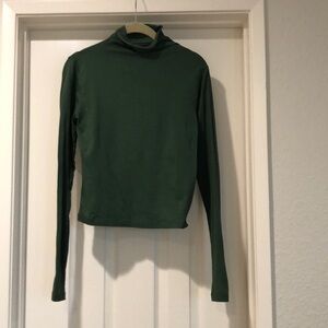 Velvet by Graham & Spencer a jersey turtleneck, small